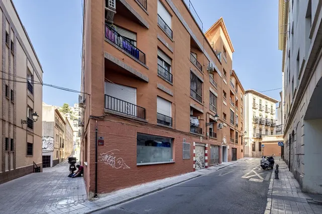 PISO JUNTO A GRAN VÍA — 22