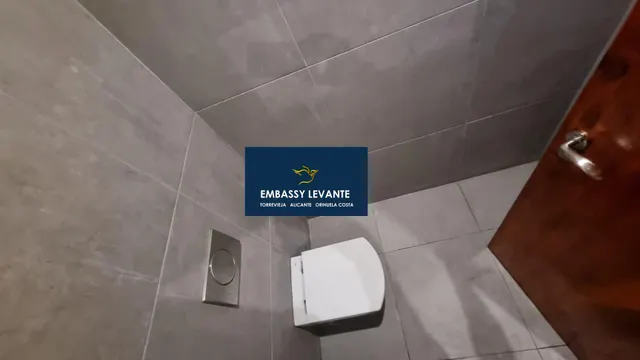 VENTA de DOS LOCALES en ZONA PREMIUM de OCIO  + vivienda de tres dormitorios  ZONA CENTRO PASEO MARITIMO — 21