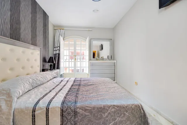Venta Apartamento, Playa de Los Locos,  Primera línea de playa Torrevieja piscina comunitaria — 35