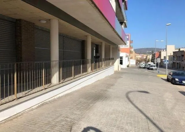 LOCAL EN VENDA A SANTA MARGARIDA DE MONTBUI, PROVÍNCIA DE BARCELONA — 3