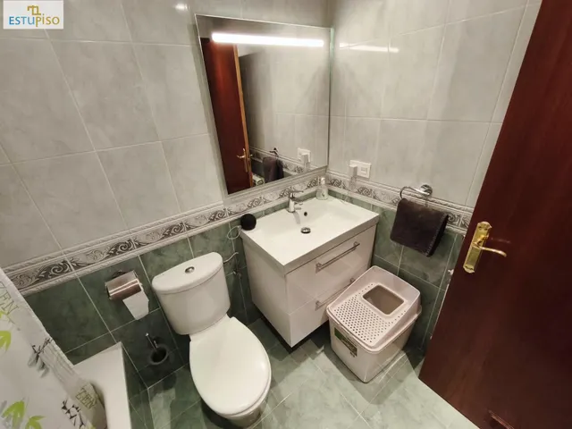 ¡TU OPORTUNIDAD EN SALBURUA! 85m2-3 habitaciones, SUR, garaje y trastero incl. - Urbanización zonas verdes  + Trastero 16m2 — 24