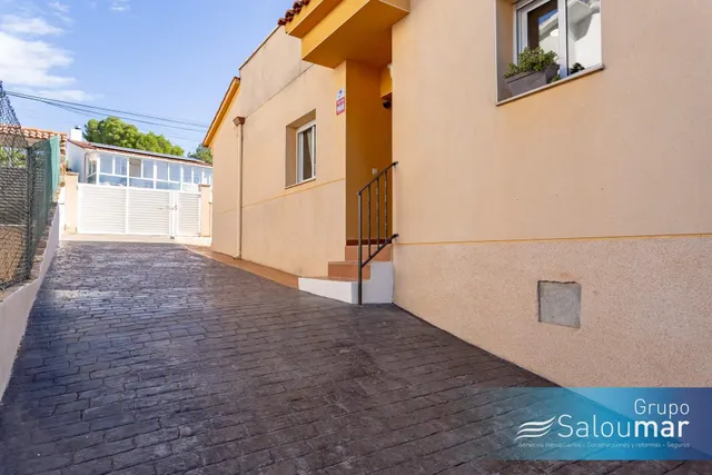 CASA ADOSADA DE 3 habitaciones DOBLES - LA POBLA DE MONTORNES — 37