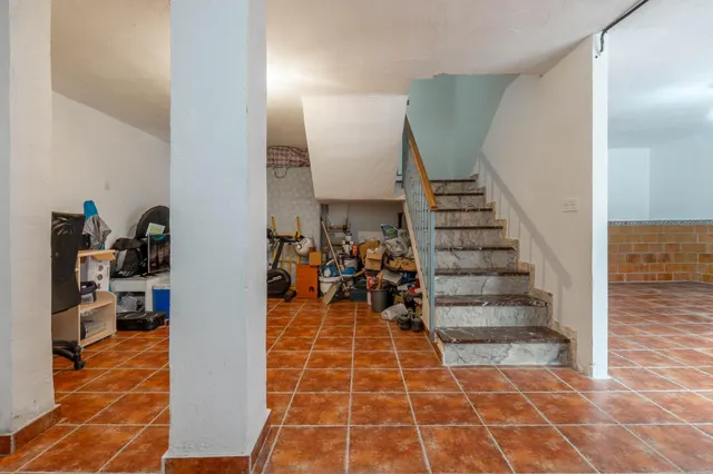 Encantadora Casa Reformada en Ogijares con Vistas y Espacios para Disfrutar — 42