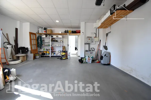 ¡GRAN OPORTUNIDAD! PAREADO REFORMADO, EXTERIOR CON TERRAZA Y ASCENSOR — 49