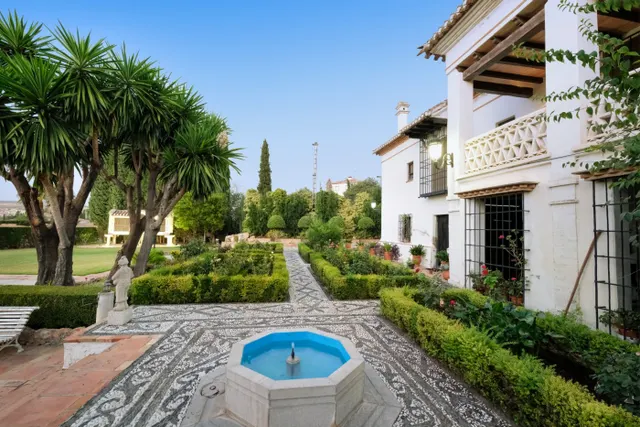 CASA DE LUJO EN LA ZUBIA — 13