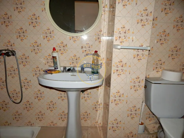 Dos locales colindantes, con patio, en Ontinyent. — 7