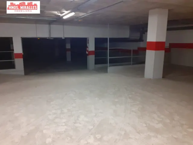 LOCAL EN BRUTO EN LOS MONTESINOS — 14