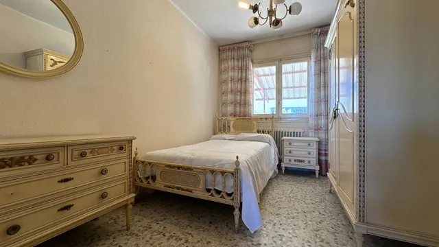 ¡Una casa con jardín, terraza y un sinfín de posibilidades en el corazón de Borja! — 50