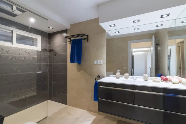 Apartamento 2 habitaciones 80m² en venta - Centro — 18