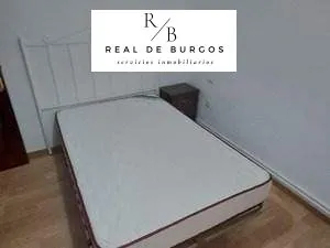 Piso en alquiler en Plaza Batallas — 13