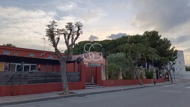 Exclusivo Restaurante-Pizzería , totalmente equipado en Roda - foto 2