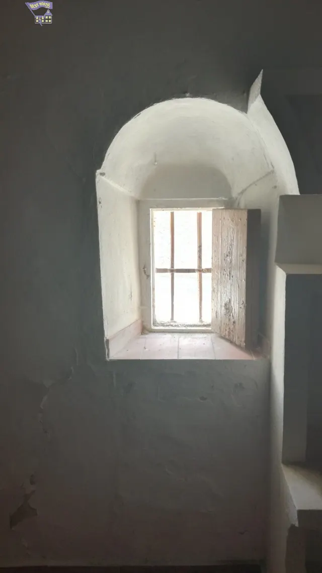 VENTA DE CASA EN PLENO CENTRO DEL BARRIO BAJO — 10