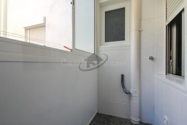 AMPLIO PISO DE 4 habitaciones CON GRAN BALCÓN — 21