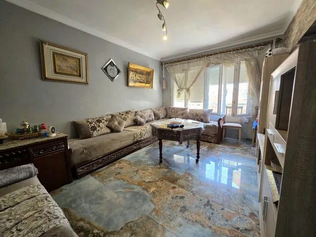 Vivienda de 4 habitaciones y terraza en zona tranquila de Be