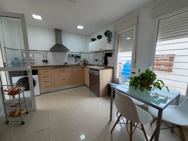 INTERESANTE CHALET EN LA POBLA DE VALLBONA — 11