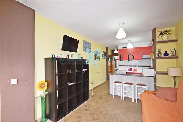 APARTAMENTO EN PLANTA BAJA CON TERRAZA Y PISCINA COMUNITARIA - foto 3