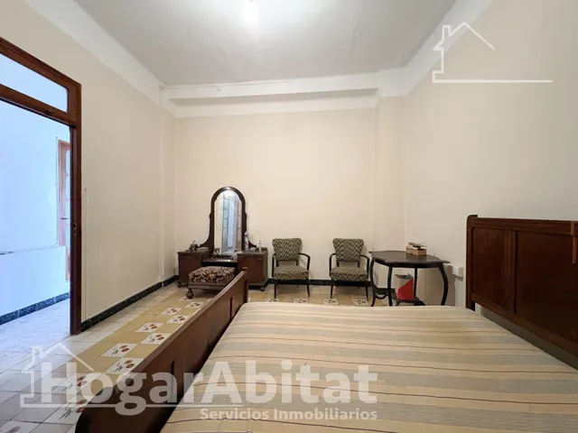 ¡Vistas a las montañas! Casa amplia y luminosa para reformar con patio y gran terraza — 50