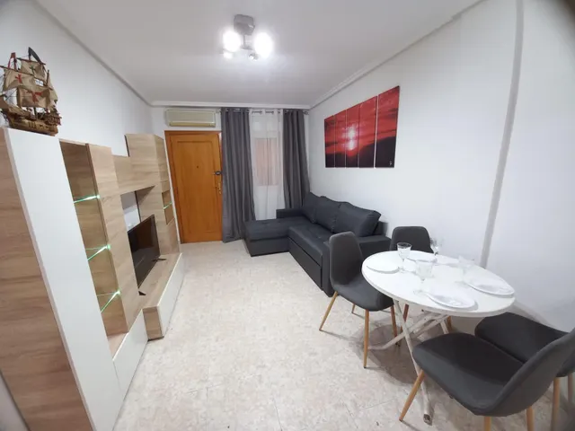 El bungalow con 2 dorm.  en zona Parque de las Naciones en Torrevieja — 6