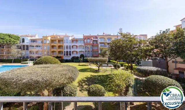 GRAN RESERVA Moderno apartamento reformado con piscinas y amplios jardines comunitarios — 6