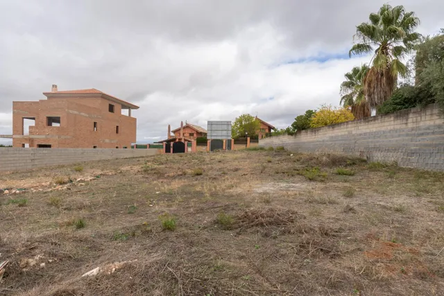 VENTA DE PARCELA EN LA URBANIZACIÓN CAÑADAS DEL PARQUE — 14