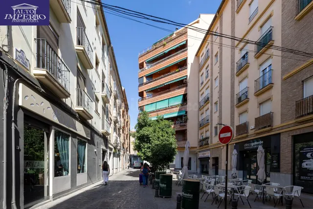 Piso y cochera en venta junto Acera de Darro. — 3