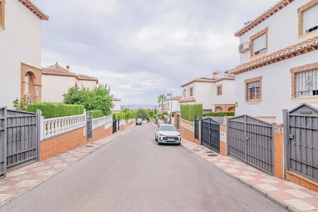 ¡AMPLIA CASA DE 4 DORMITORIOS, 3 BAÑOS Y CALEFACCIÓN CENTRAL EN LA ZUBIA! ✨ — 49