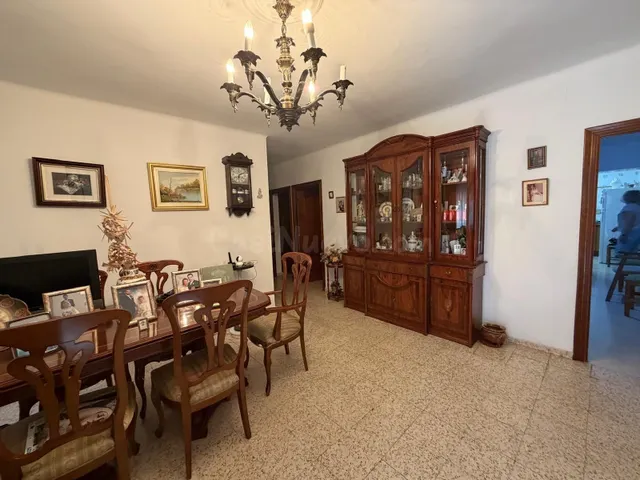 Casa en venta en La Puebla del Río – Vivienda en planta baja con patio y azotea. — 4