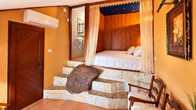 Finca exclusiva en Vilaflor · 2 viviendas, viñedo, bodega y piscina — 30