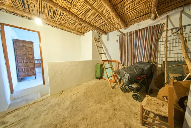 Encantadora Casa en Cacin por solo 40.000€ — 24