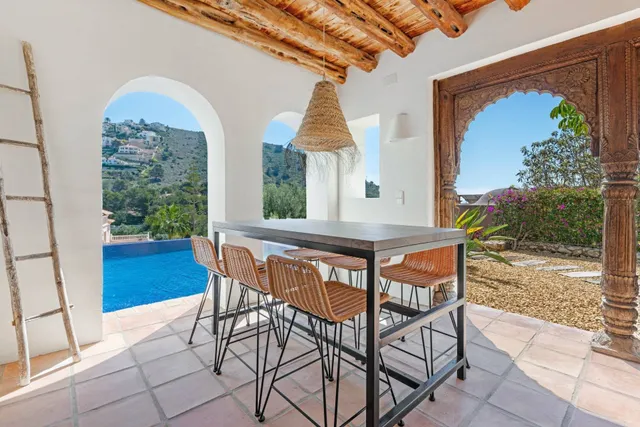 Villa de Estilo Finca Mediterránea con Vistas al Mar en Moraira — 18
