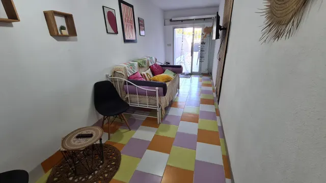 Chalet de 71 m2 con terraza y piscina a muy pocos metros de la playa — 17