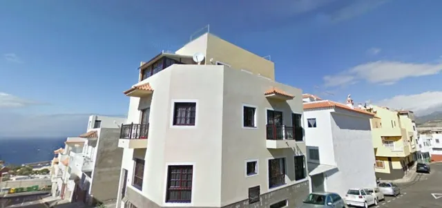 Playa San Juan. aguadulce casa 236 m2 en 2 plantas con gar