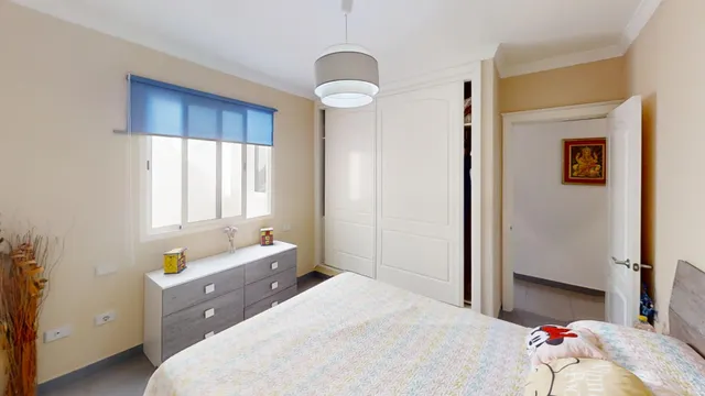 Amplio piso de 3 dormitorios y dos baños en Arguineguín listo para entrar a vivir — 39