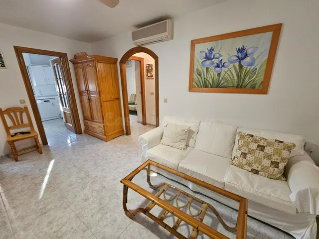 Planta baja con amplio espacio exterior privado a 150 m de l - foto 2