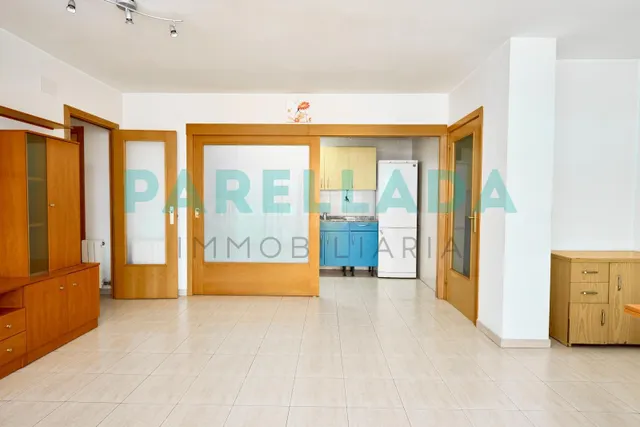 Piso de 3 habitaciones con parking junto al Puerto de Badalona — 4