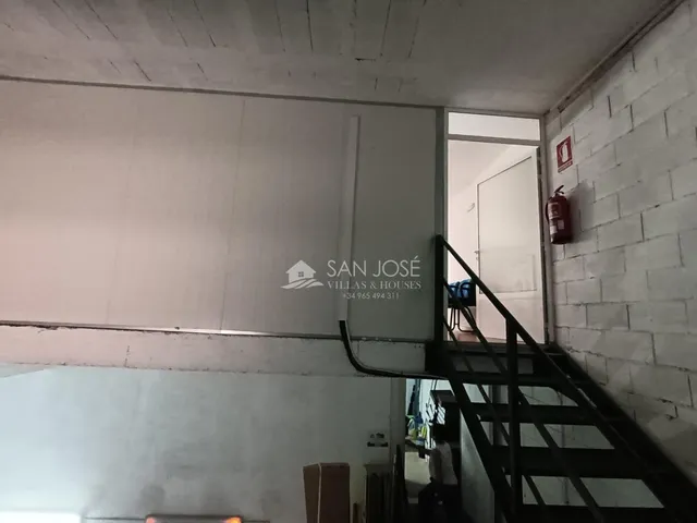 VENTA DE LOCAL COMERCIAL EN ALICANTE, JUNTO A CENTRO COMERCIAL GRAN VIA — 3