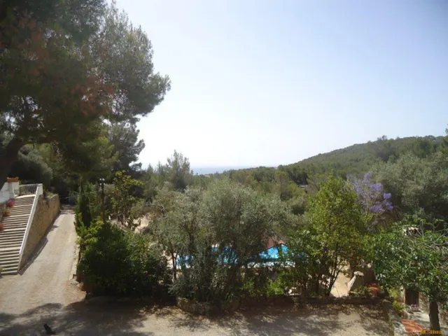 FINCA SEÑORIAL EN VENTA EN GÉNOVA — 28