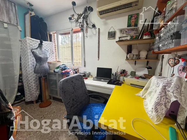 EXTERIOR Y AMPLIO CON CINCO DORMITORIOS Y ASCENSOR — 25