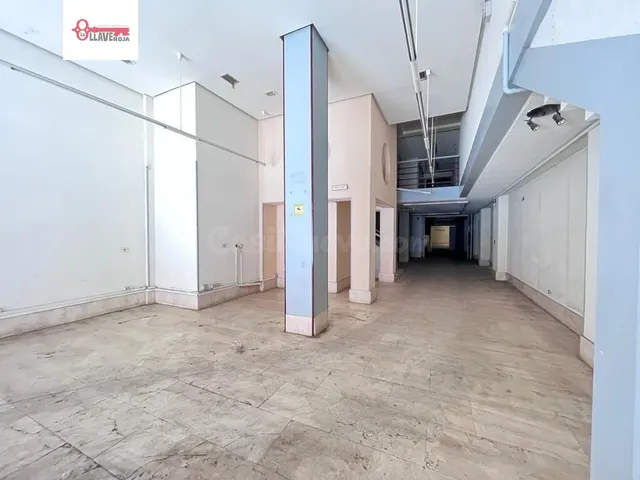 Local comercial 1224m² en venta - Gamonal - foto 3