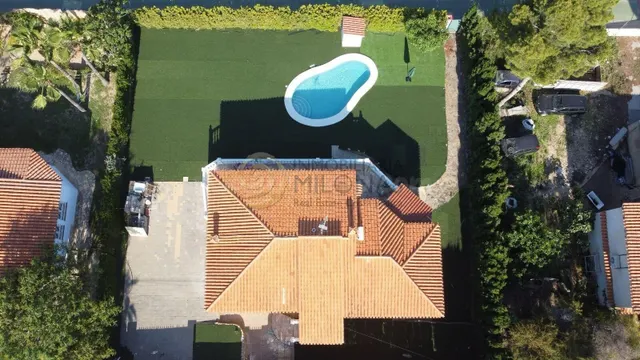 Exclusiva villa con piscina privada en una ubicación privile - foto 4