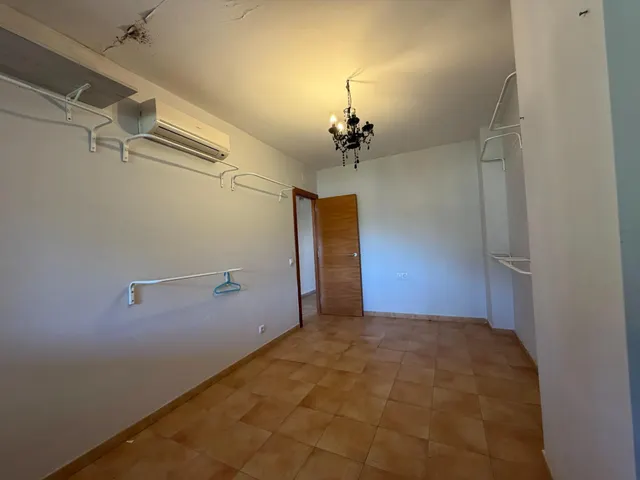 NO ES UNA ALQUILER ANUAL ES UNA COMPRA APLAZADA Tríplex exclusivo con vistas al mar  y a la montaña en Vilamaniscle — 26