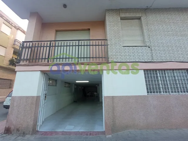 Local Garaje con baÑ±o, 150 metros - foto 2
