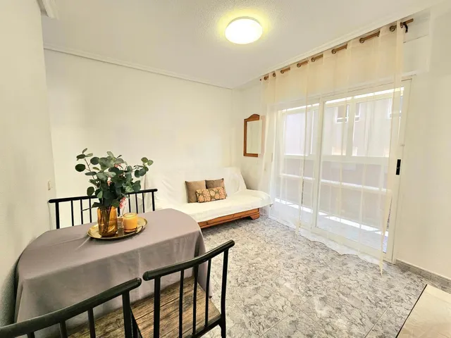 Magnifica vivienda en el centro de Torrevieja, ideal para vivir todo el año — 3
