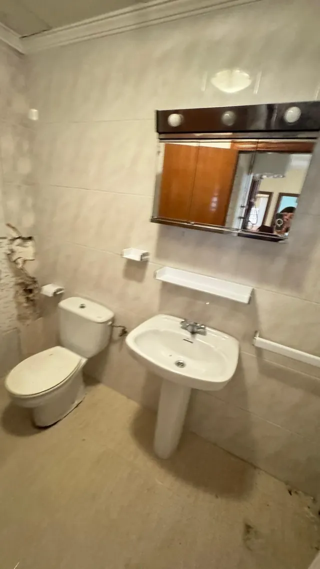 Planta baja diafano para hacer 2 viviendas en playa de los locos 156.000€ — 18