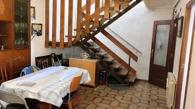 ADOSADO DUPLEX EN TRES FORQUES