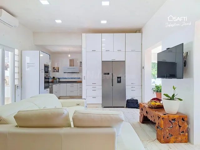 Villa exclusiva totalmente reformada con vistas al mar y al Montgó — 11
