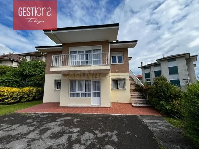 EXCLUSIVA VIVIENDA JUNTO AL MAR - foto 2