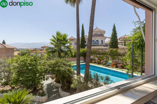 ESPECTACULAR CASA CON PISCINA EN LAS GABIAS — 11
