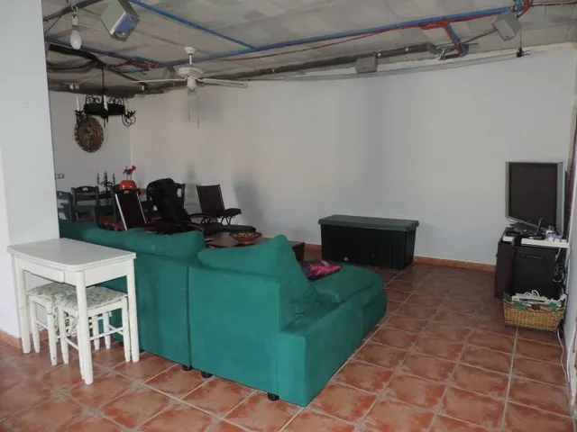 chalet en zona del colegio elians — 36