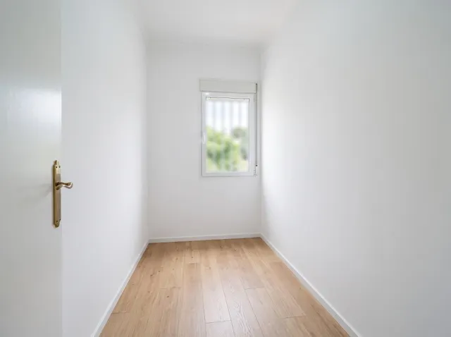 ¡¡ESPECTACULAR!! Adosada de esquina de 223 m2 con patio, terraza y garaje — 30